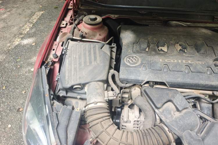 Used Buick Regal 2015 2.0L Leading Fashion Edition Engine Bay Right