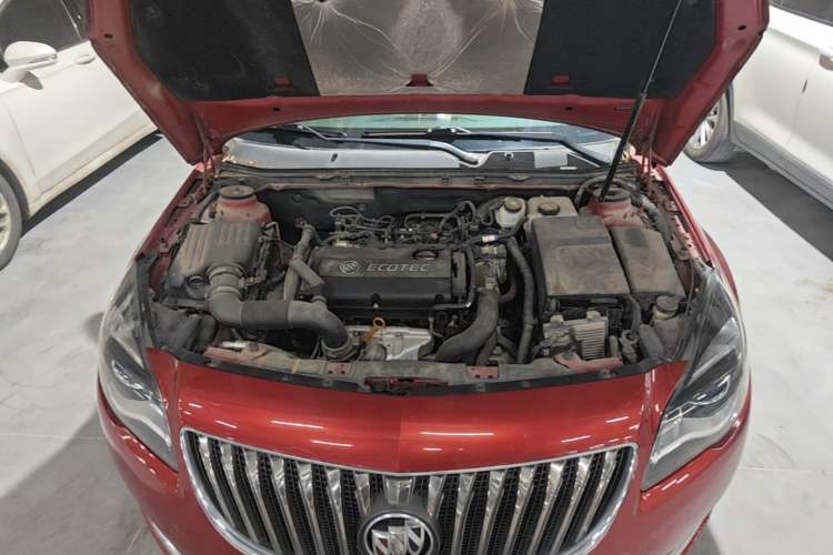 Used Buick Regal 2015 1.6T Leading Technology Model Engine Bay