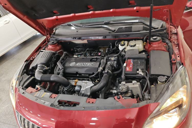 Used Buick Regal 2015 1.6T Elite Tech Model Engine Bay