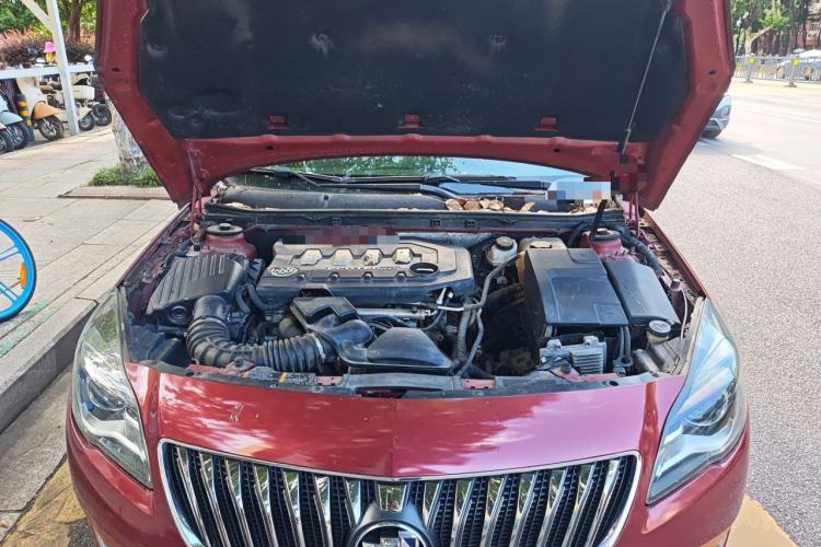 Used Buick Regal 2015 2.0L Elite Fashion Edition Engine Bay