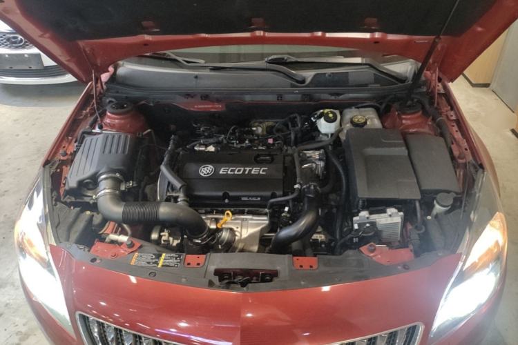 Used Buick Regal 2015 1.6T Leading Technology Model Engine Bay
