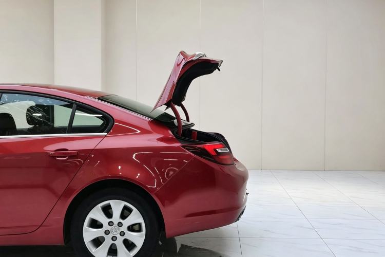Used Buick Regal 2015 1.6T Leading Technology Model Exterior 9