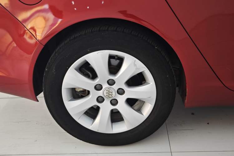 Used Buick Regal 2015 1.6T Leading Technology Model Exterior 9