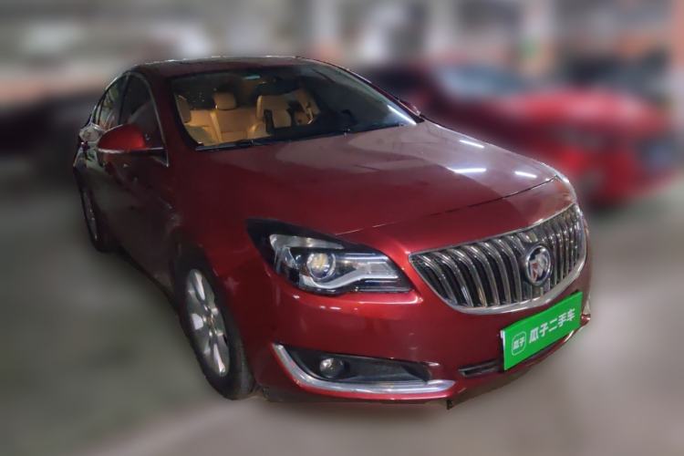 Used Buick Regal 2015 2.0L Leading Fashion Edition Front Right 45 Deg