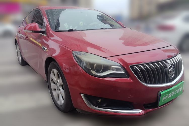 Used Buick Regal 2015 1.6T Leading Technology Model Front Right 45 Deg