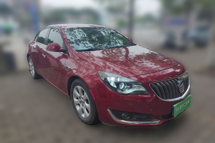Used Buick Regal 2015 1.6T Elite Tech Model Front Right 45 Deg