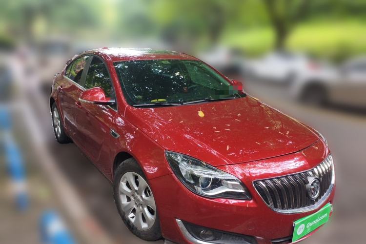 Used Buick Regal 2015 1.6T Leading Technology Model Front Right 45 Deg