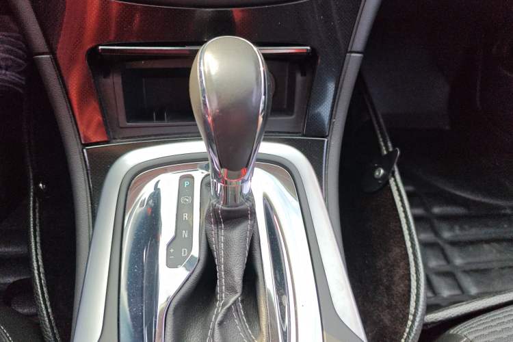 Used Buick Regal 2015 1.6T Leading Technology Model Gear Lever