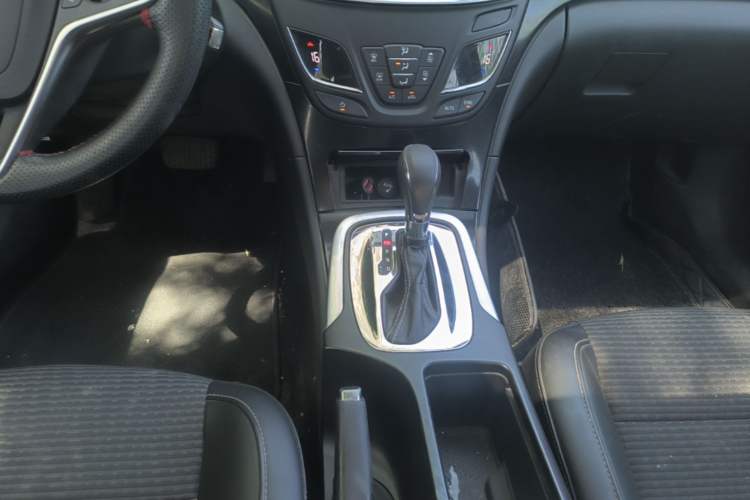 Used Buick Regal 2015 1.6T Leading Technology Model Gear Lever