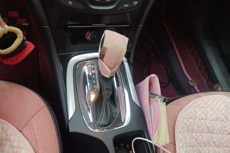 Used Buick Regal 2015 1.6T Leading Technology Model Gear Lever