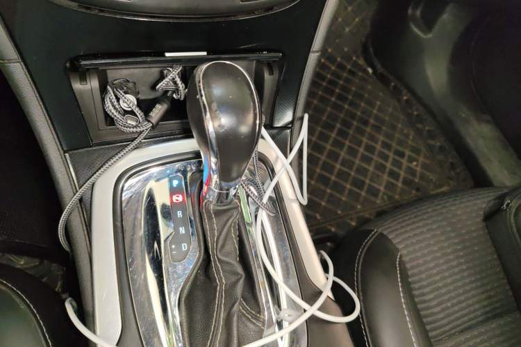 Used Buick Regal 2015 1.6T Leading Technology Model Gear Lever
