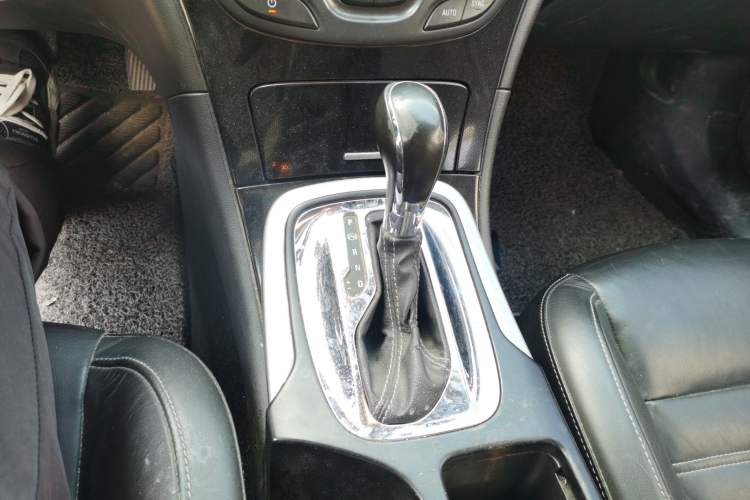 Used Buick Regal 2015 1.6T Fashion Tech Model Gear Lever