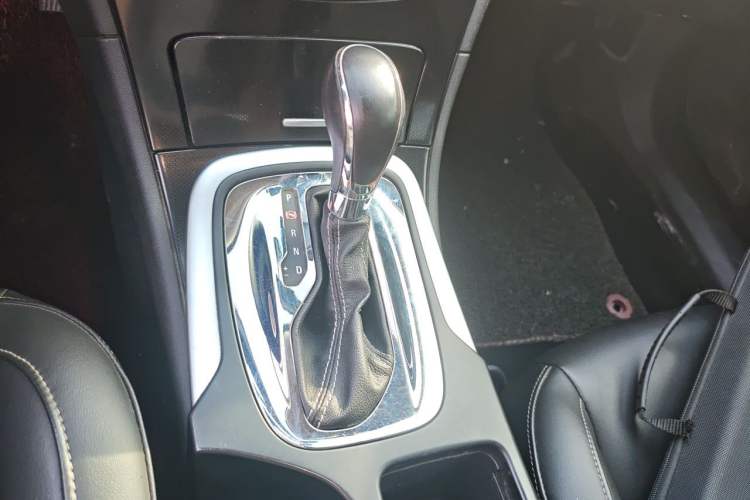 Used Buick Regal 2015 1.6T Leading Technology Model Gear Lever