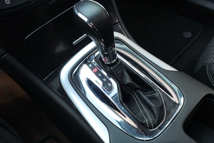 Used Buick Regal 2015 1.6T Leading Technology Model Gear Lever