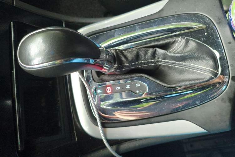 Used Buick Regal 2015 1.6T Leading Technology Model Gear Lever