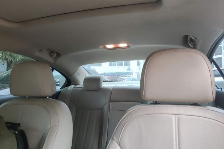 Used Buick Regal 2015 2.0L Elite Fashion Edition Headliner