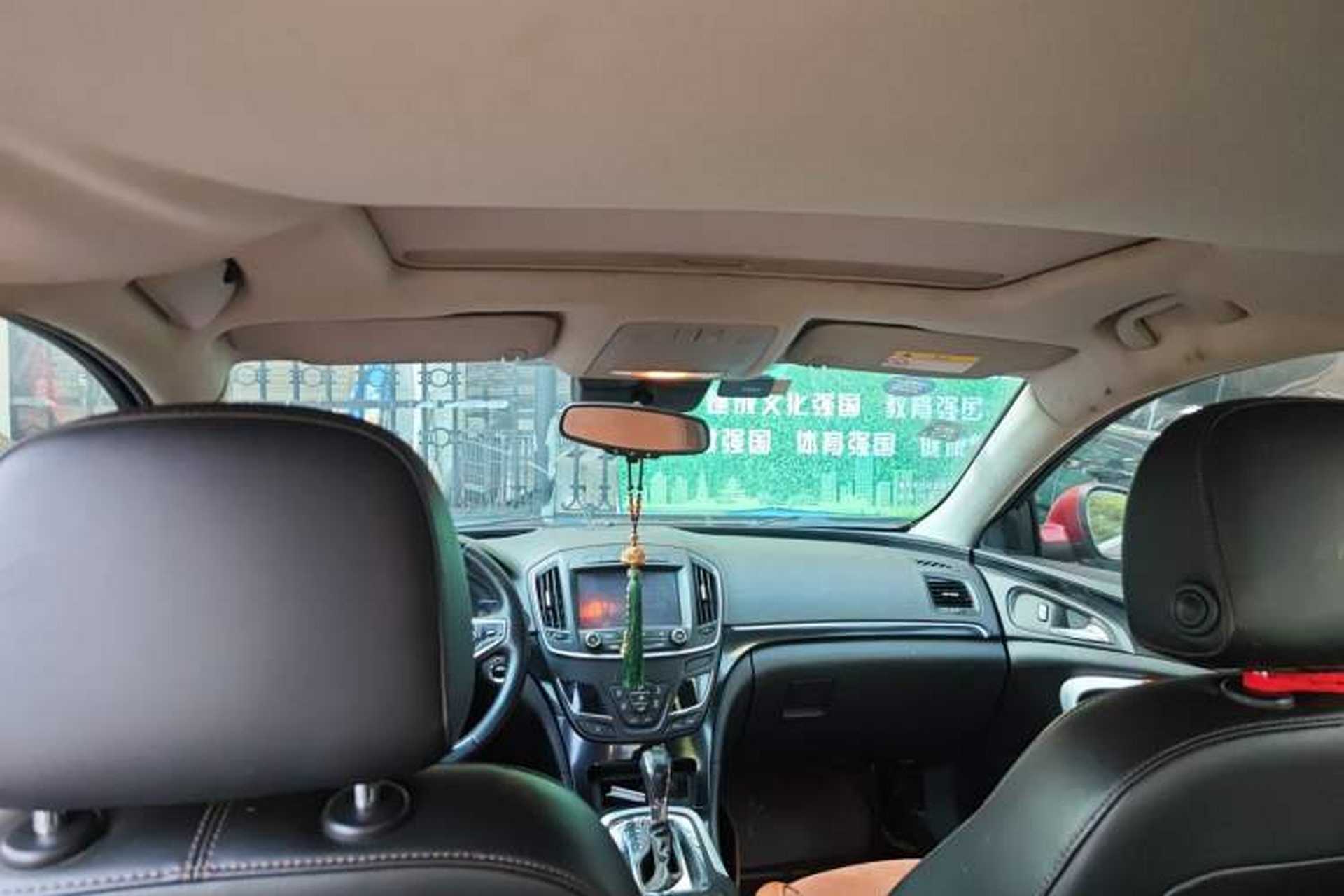 Used Buick Regal 2015 1.6T Elite Tech Model Headliner