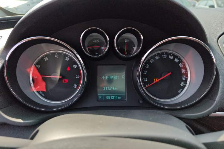Used Buick Regal 2015 1.6T Leading Technology Model Instrument Cluster