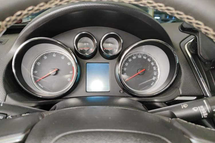 Used Buick Regal 2015 1.6T Leading Technology Model Instrument Cluster