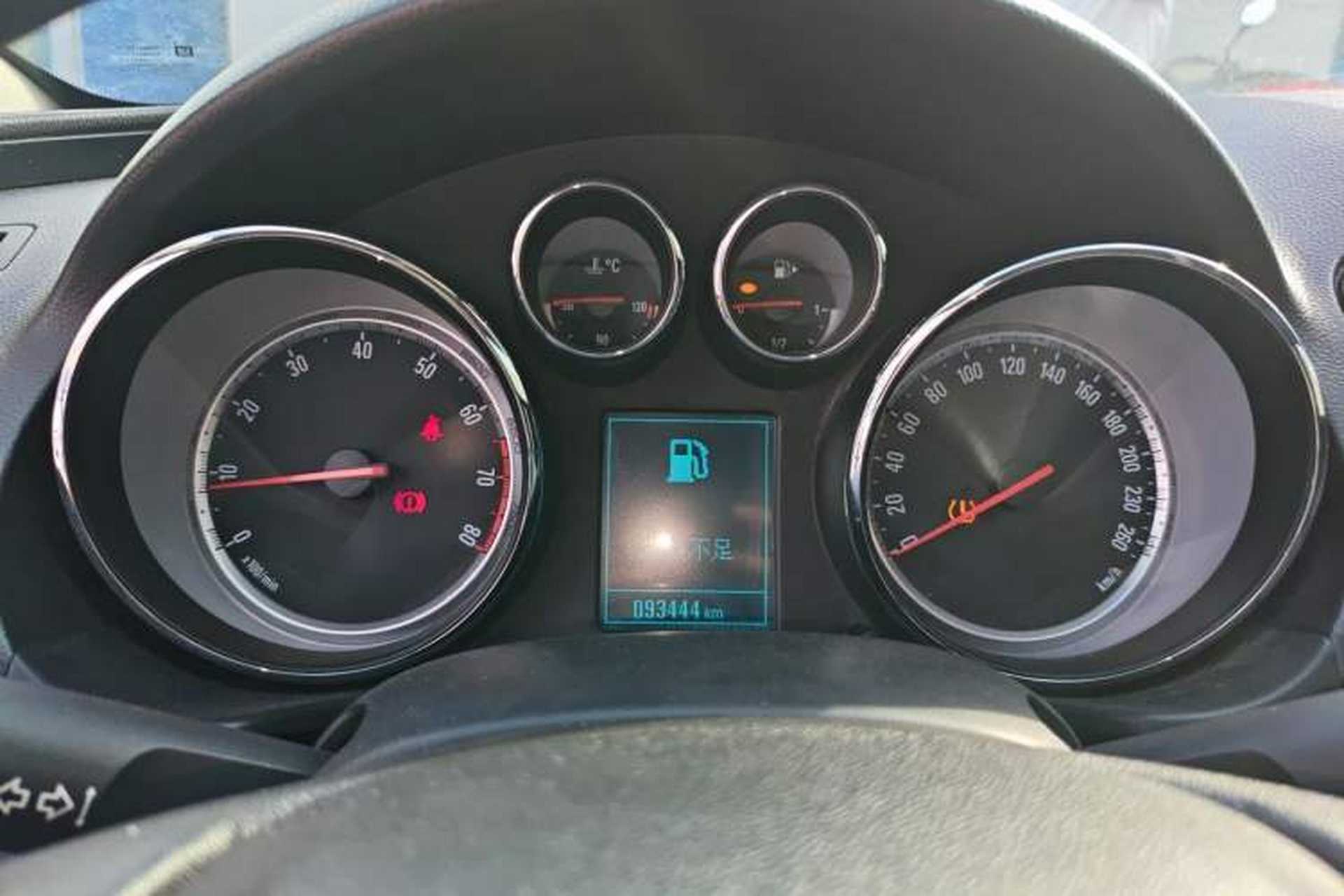 Used Buick Regal 2015 1.6T Leading Technology Model Instrument Cluster