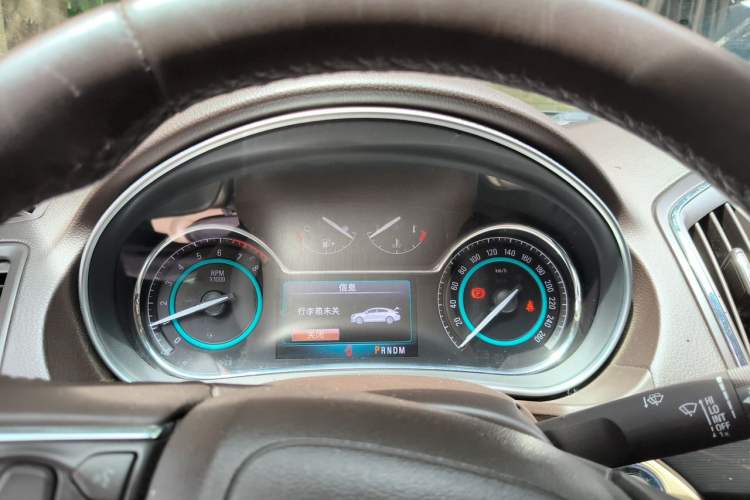 Used Buick Regal 2015 2.0L Elite Fashion Edition Instrument Cluster