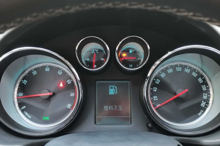 Used Buick Regal 2015 1.6T Leading Technology Model Instrument Cluster