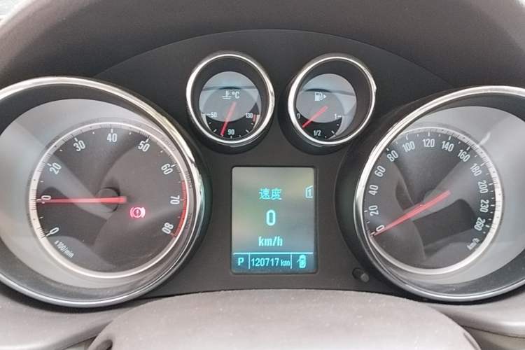 Used Buick Regal 2015 2.0L Leading Fashion Edition Instrument Cluster