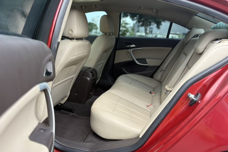 Used Buick Regal 2015 2.0L Elite Fashion Edition Interior 2