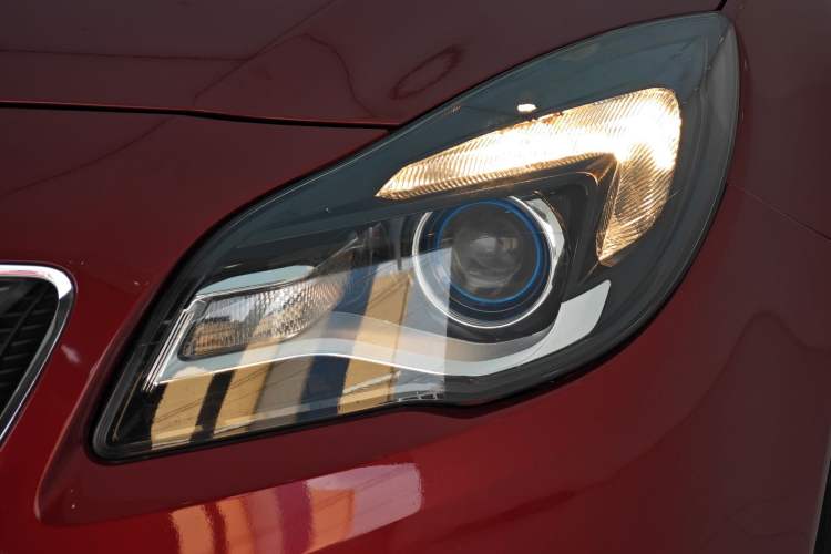 Used Buick Regal 2015 1.6T Leading Technology Model Left Front Headlight