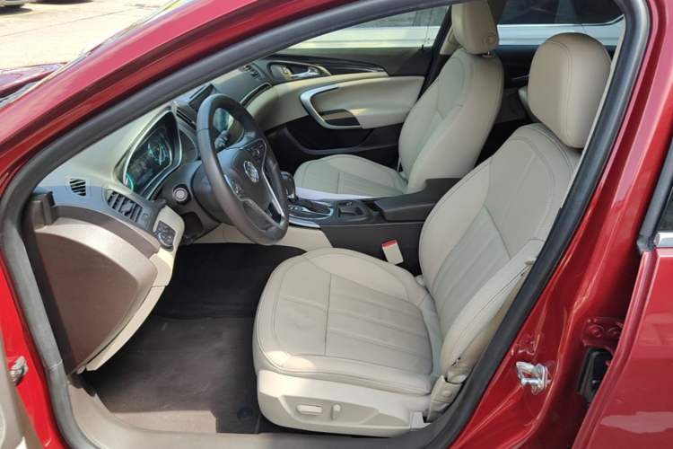 Used Buick Regal 2015 2.0L Elite Fashion Edition Left Front Seat