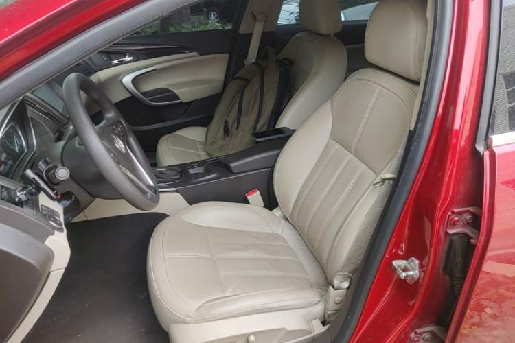 Used Buick Regal 2015 2.0L Elite Fashion Edition Left Front Seat