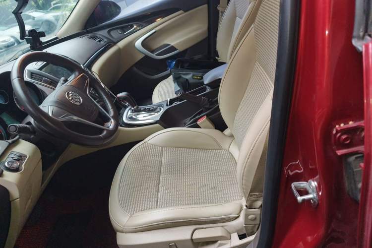 Used Buick Regal 2015 2.0L Leading Fashion Edition Left Front Seat