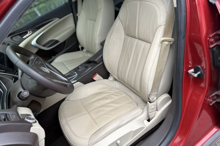 Used Buick Regal 2015 2.0L Elite Fashion Edition Left Front Seat
