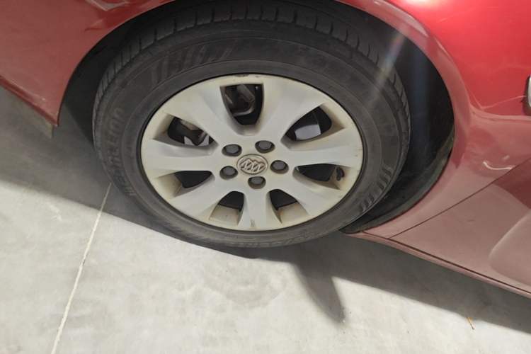 Used Buick Regal 2015 1.6T Leading Technology Model Left Front Wheel Hub