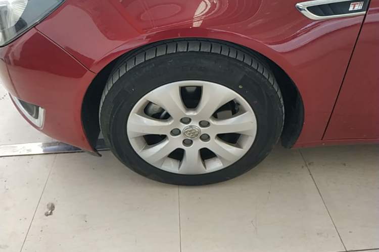 Used Buick Regal 2015 1.6T Leading Technology Model Left Front Wheel Hub