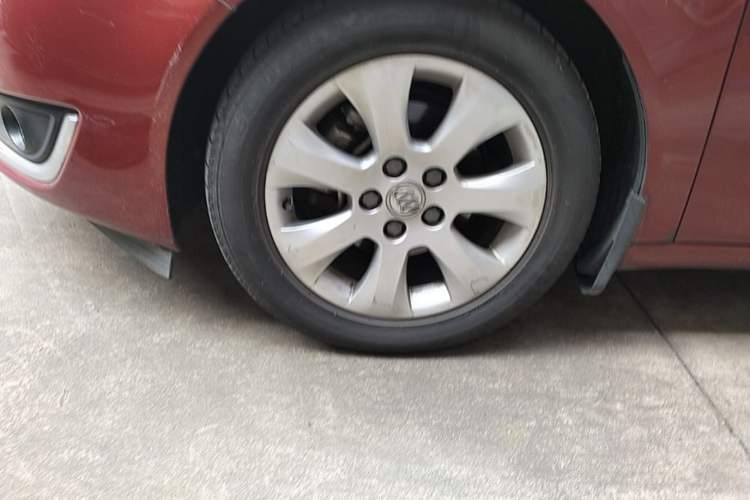 Used Buick Regal 2015 2.0L Leading Fashion Edition Left Front Wheel Hub