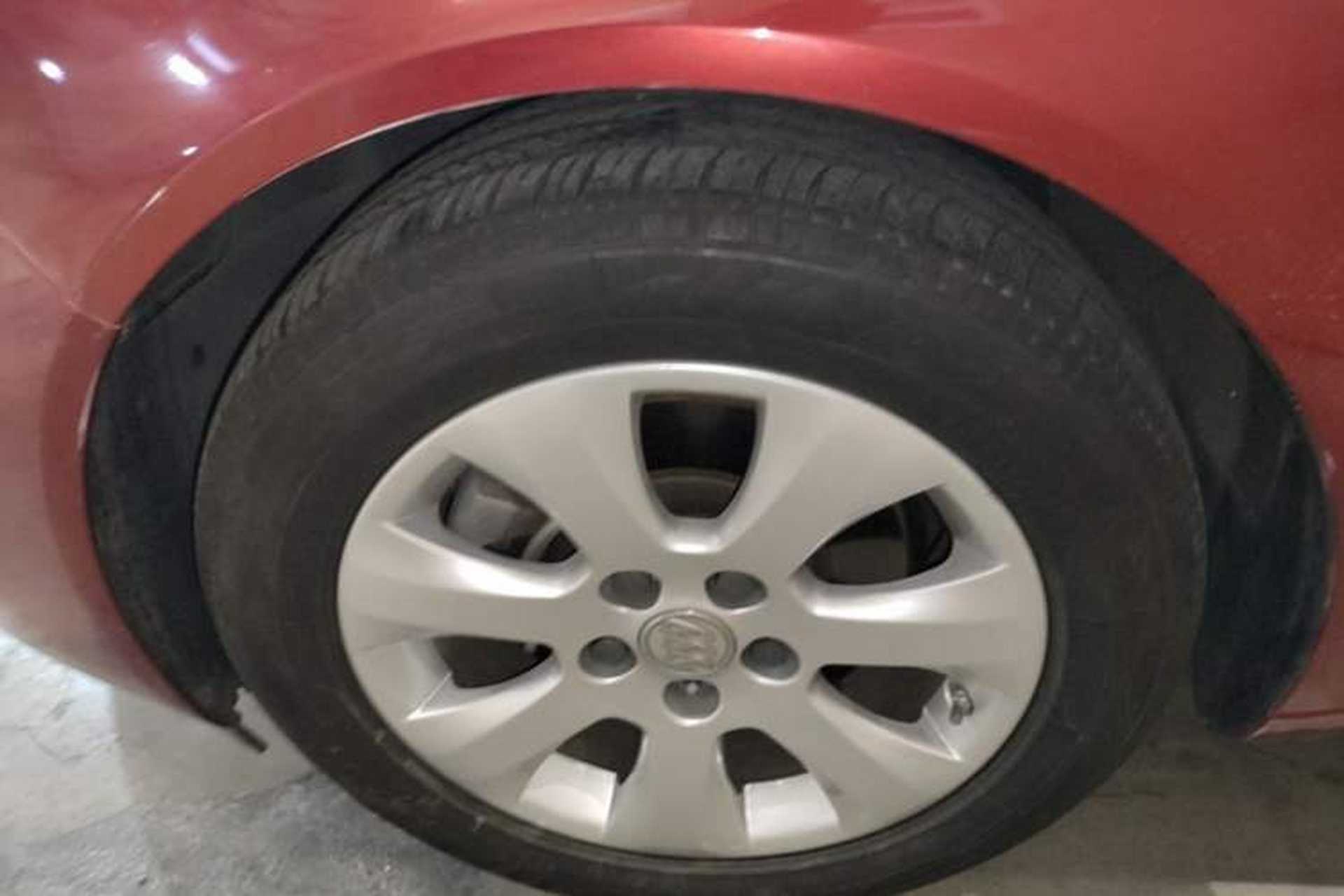 Used Buick Regal 2015 1.6T Leading Technology Model Left Front Wheel Hub