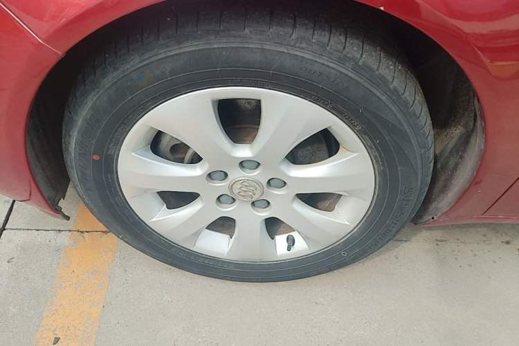 Used Buick Regal 2015 1.6T Leading Technology Model Left Front Wheel Hub