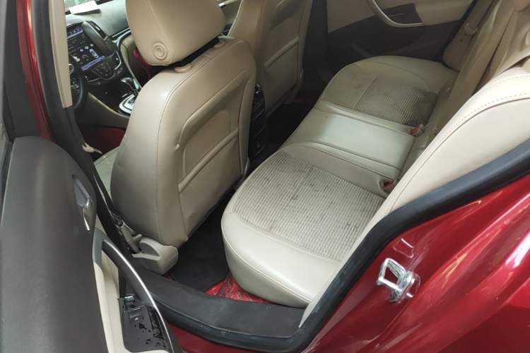 Used Buick Regal 2015 2.0L Leading Fashion Edition Left Rear Seat