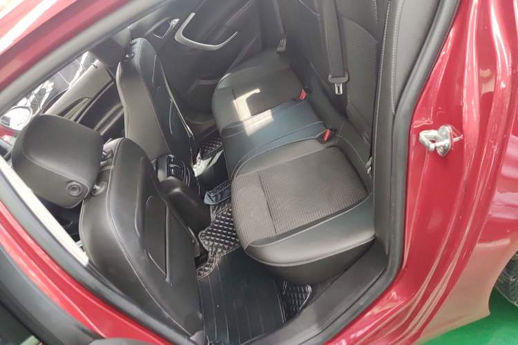 Used Buick Regal 2015 1.6T Leading Technology Model Left Rear Seat