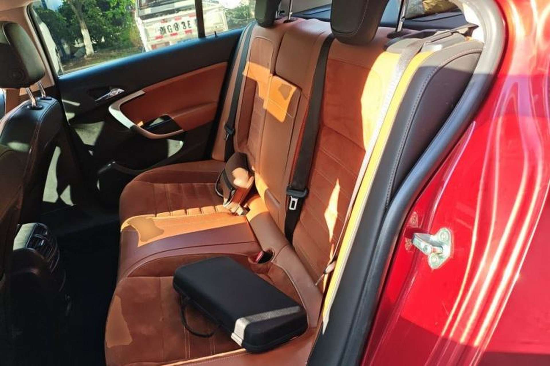 Used Buick Regal 2015 1.6T Elite Tech Model Left Rear Seat