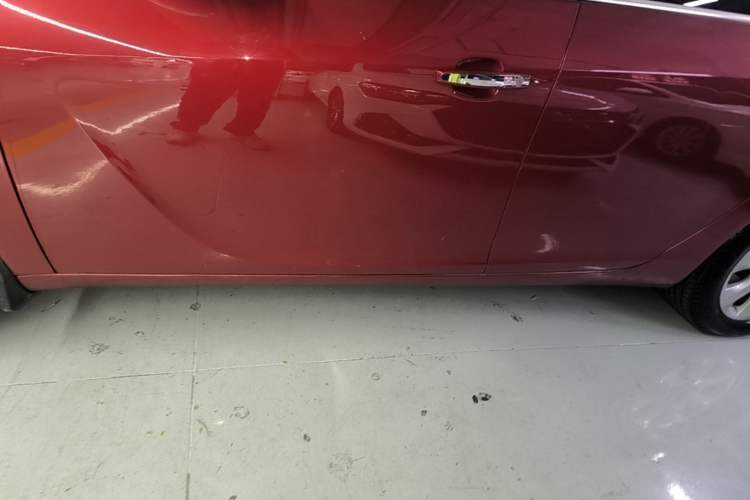 Used Buick Regal 2015 2.0L Elite Fashion Edition Left Side Sill