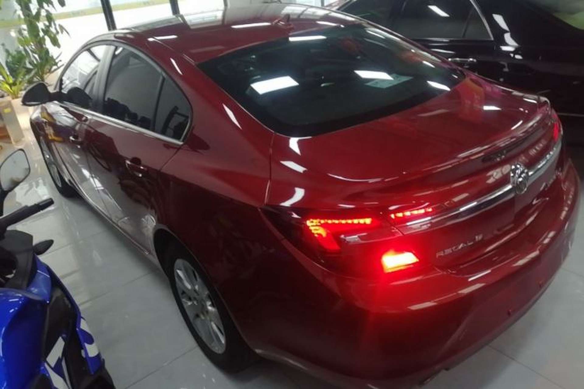 Used Buick Regal 2015 1.6T Fashion Tech Model Rear Left 45 Deg