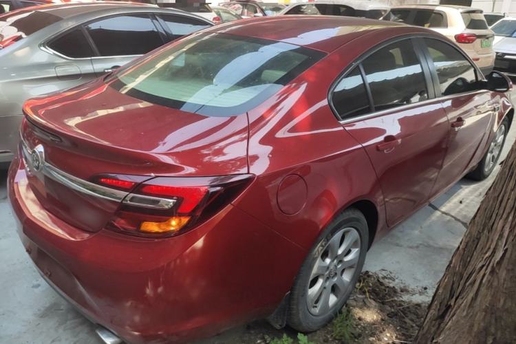 Used Buick Regal 2015 2.0L Leading Fashion Edition Rear Right 45 Deg