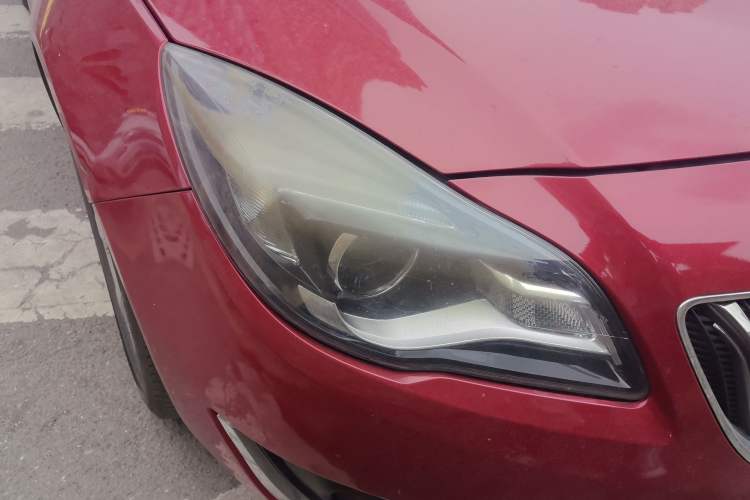 Used Buick Regal 2015 1.6T Leading Technology Model Right Front Headlight