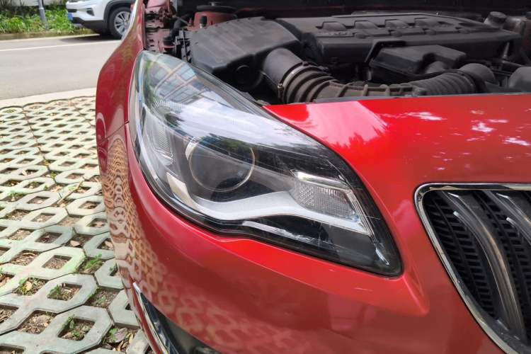 Used Buick Regal 2015 2.0L Elite Fashion Edition Right Front Headlight