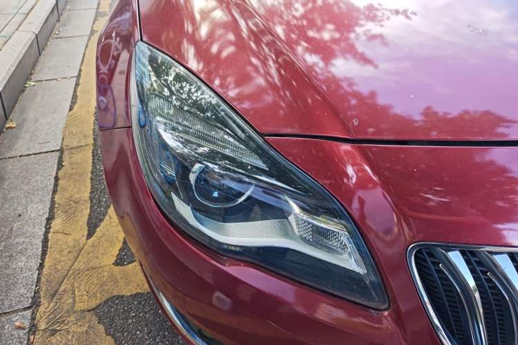 Used Buick Regal 2015 2.0L Elite Fashion Edition Right Front Headlight