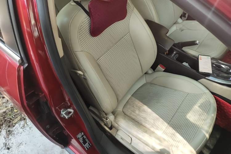 Used Buick Regal 2015 2.0L Leading Fashion Edition Right Front Seat
