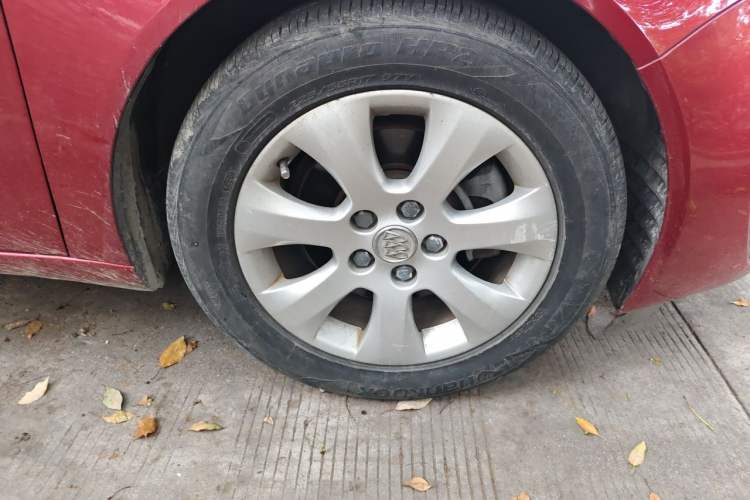 Used Buick Regal 2015 1.6T Elite Tech Model Right Front Wheel Hub