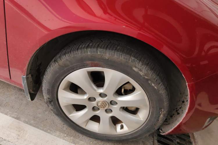 Used Buick Regal 2015 1.6T Leading Technology Model Right Front Wheel Hub